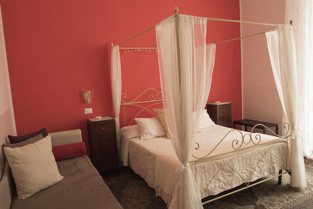 B&B Domus Garibaldi Salerno Exteriér fotografie